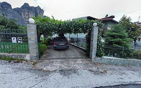 Postmans Apartment Under Meteora